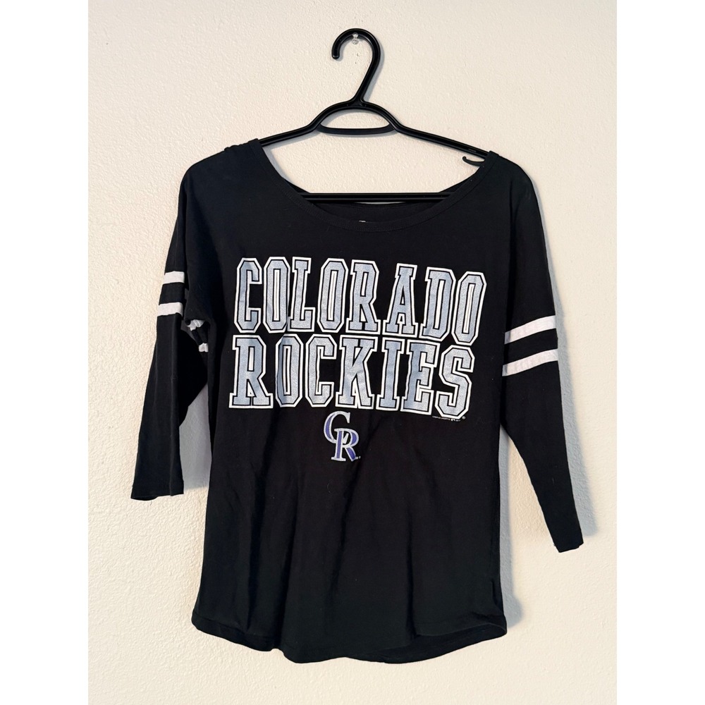 MLB‎ Colorado Rockies Campus Lifestyle Black 3/4 Sleeve Graphic T-Shirt Small